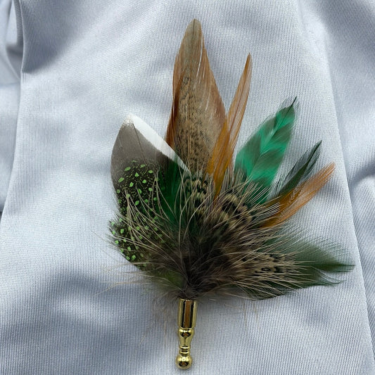 Green & Natural Feather Lapel Pin (CFLP083)