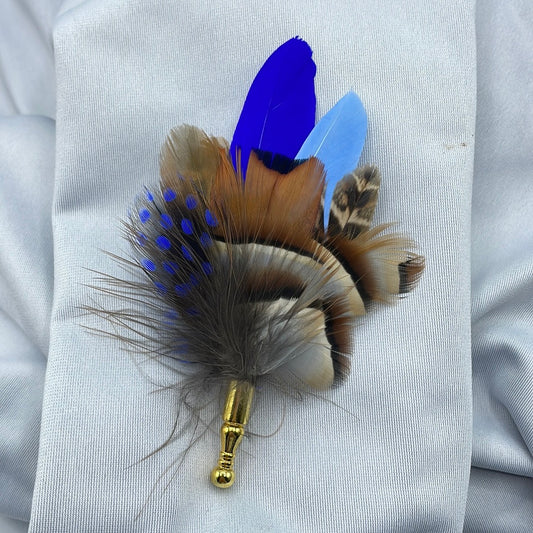 Blue & Natural Feather Lapel Pin (CFLP105)