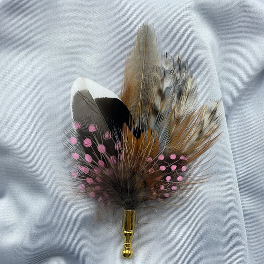 Pink & Natural Feather Lapel Pin (CFLP076)