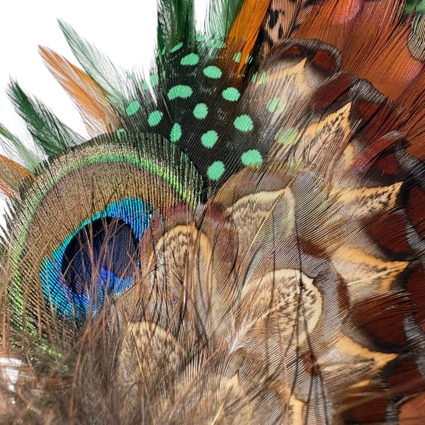 Green and Natural feather pin 854