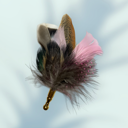 Pale Pink & Natural Feather Lapel Pin in a Gold clasp (CFLP140)