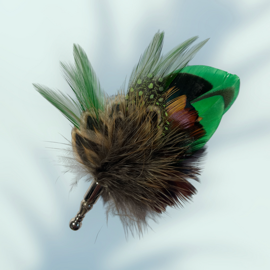 Green & Natural Feather Lapel pin in a Silver Clasp (CFLP174)