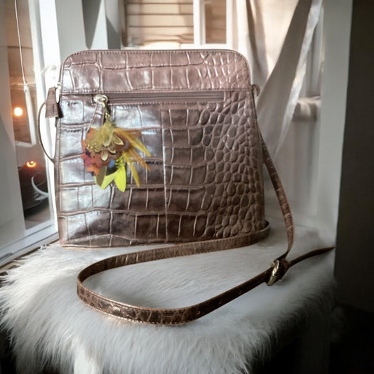 Yellow, & natural feather Hand bag Charm (CFHC6048)