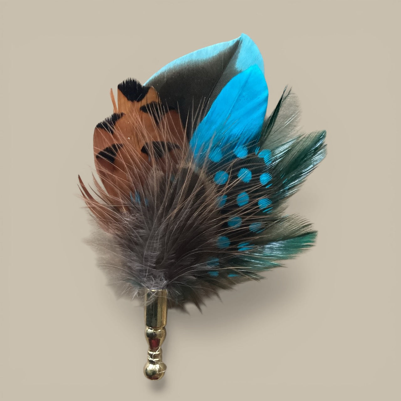 Teal & Natural Feather Lapel Pin in a Gold Clasp (CFLP161)