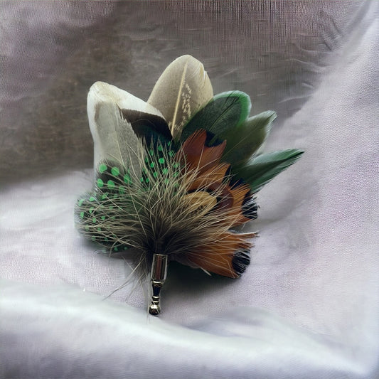 Emerald Green & Natural Feather Lapel Pin (CFLP131)