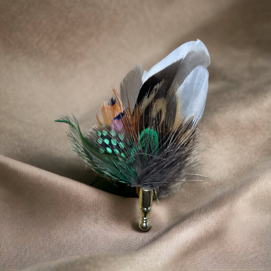 Green & Natural Feather Gold Lapel Pin (CFLP059)