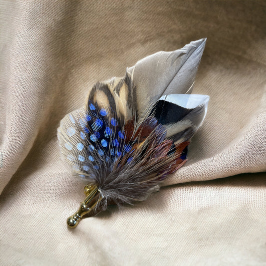 Blue & Natural Feather Gold Lapel Pin (CFLP055)
