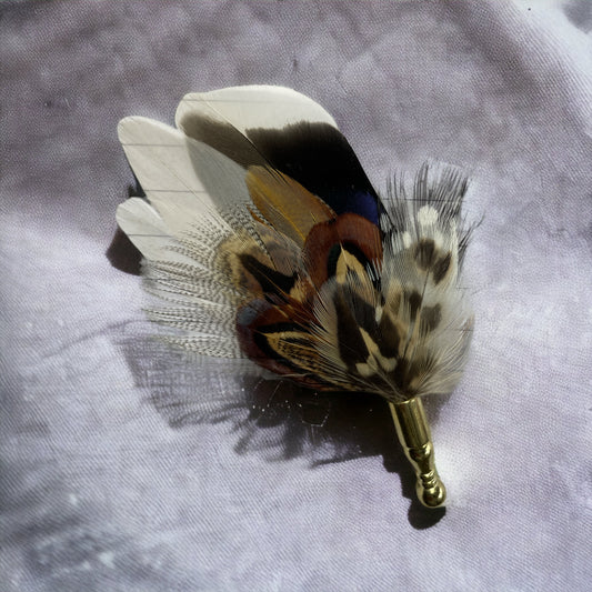 Duck & Pheasant Feather Gold Lapel Pin (CFLP040)