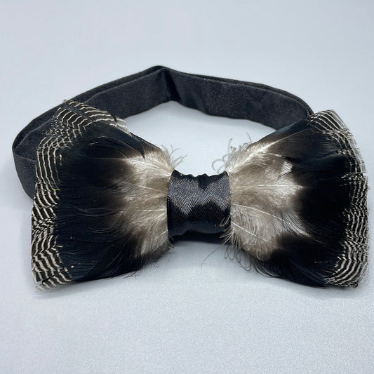 Black & White Feather Bow Tie (CFBT01)